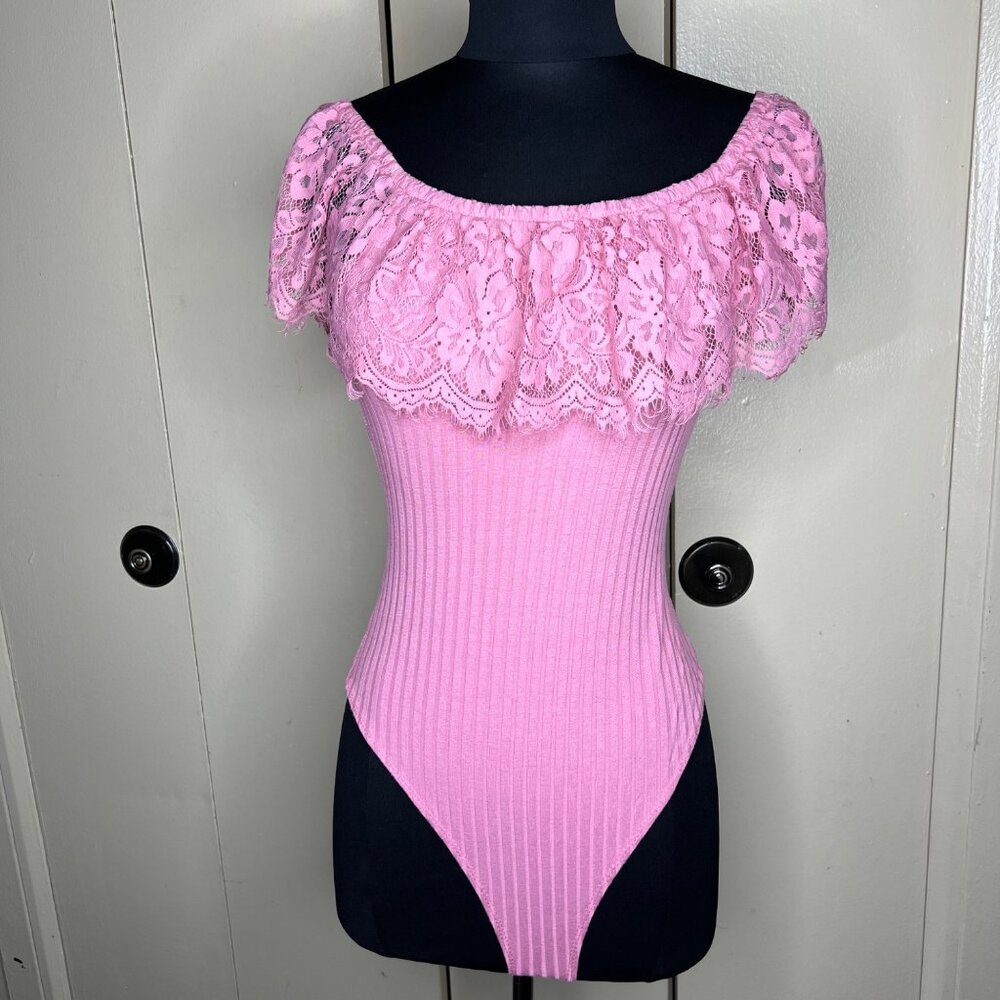 Iris Flounced Off The Shoulder Lace Bodysuit Size S